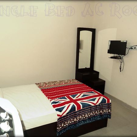 The Royal Hotel Chhatarpur Dış mekan fotoğraf