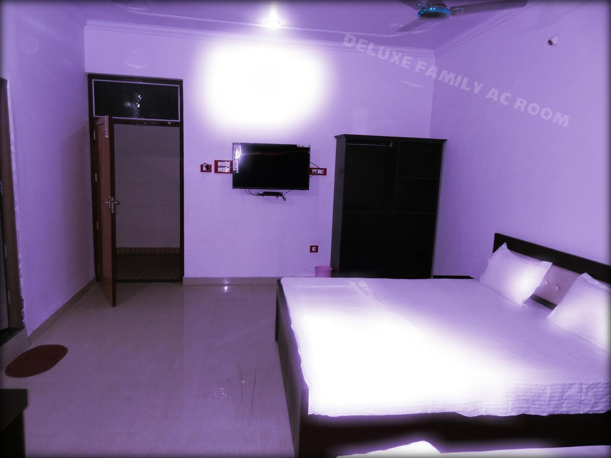The Royal Hotel Chhatarpur Dış mekan fotoğraf